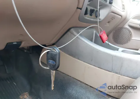 2002 Ford Explorer Sport Trac z USA, uszkodzony, nr VIN 1FMZU67E92UB97869